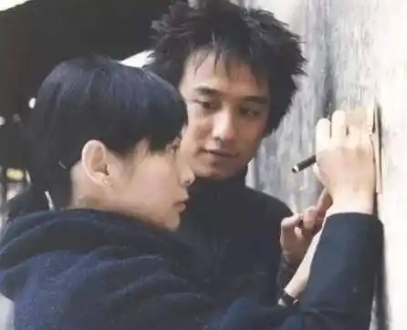 原创刘若英曾加入黄磊婚姻转身嫁给亿万富豪54岁和现任分房9年