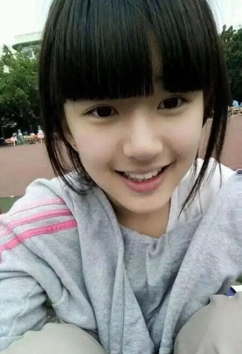 少年时代!赵露思曾空间刷屏杨幂眼神灵动,肖战还戴黑框眼镜