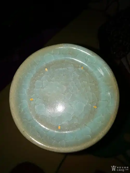 北宋清凉寺官汝窑鱼鳞纹