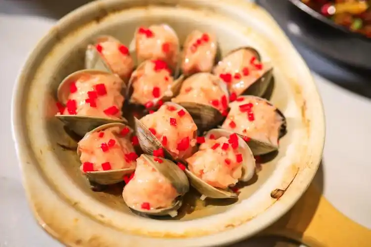 真的每道菜都创意十足且做得非常精致菜品的摆盘全都赏心悦目