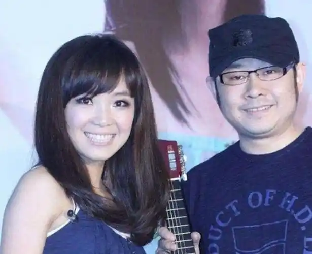 尽管刀郎和杨娜深爱彼此,但他们的选择受到了家庭,社会和个人命运的