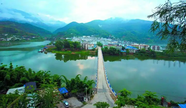 阳光花城 山水盐边