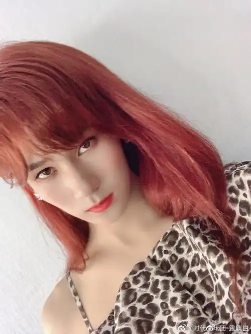 男明星扮女装能有多绝#真帅哥是能经受女装考验的,看张真源的女鞍