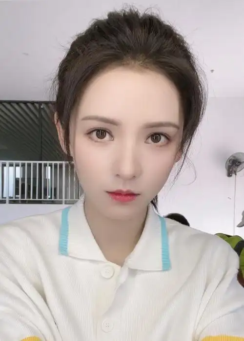 张予曦19岁旧照曝光,没有滤镜ps的年代,看清生图:判若两人