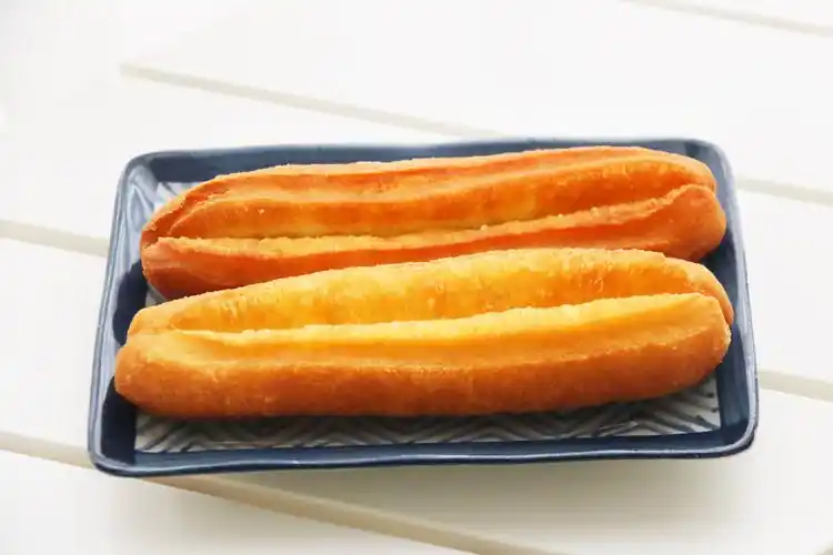 偶尔解馋吃上一次,还是不错的,油条是我们中国传统早餐,北方人都爱吃