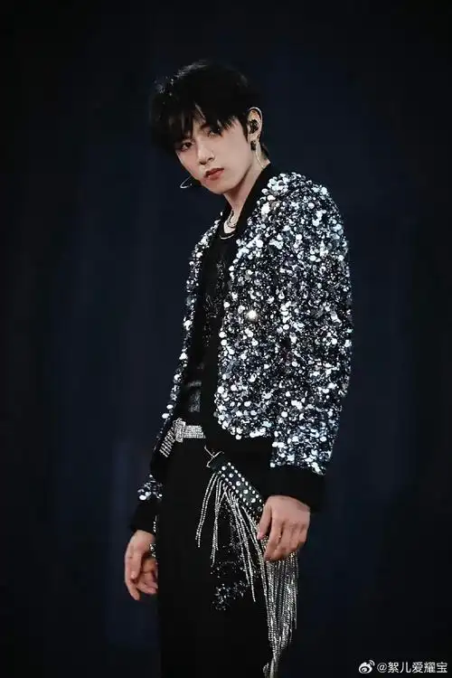 时代少年团重庆演唱会专辑##刘耀文楼间楼演唱会