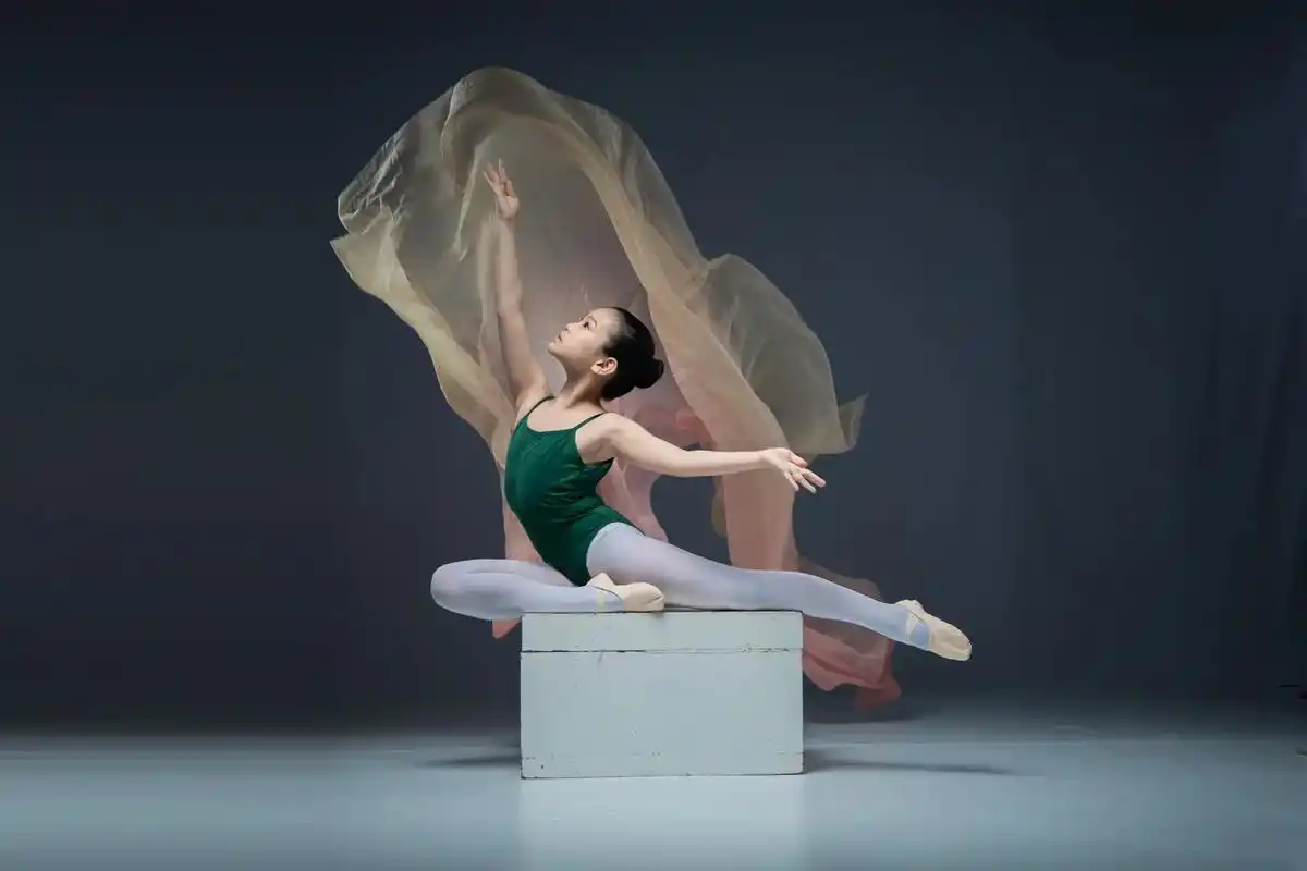 舞蹈艺术写真 #舞蹈摄影 #愿你成为自己喜欢的样子 #日常 - 抖音