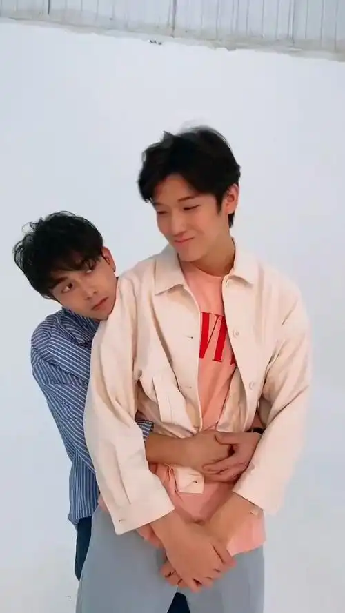 【jimmy x tommy】192 x 174身高差18厘米的超萌cp mii2 深情对视加