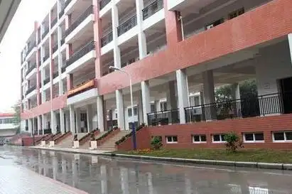 广州市白云艺术中学(广州市第六十八中学)照片2