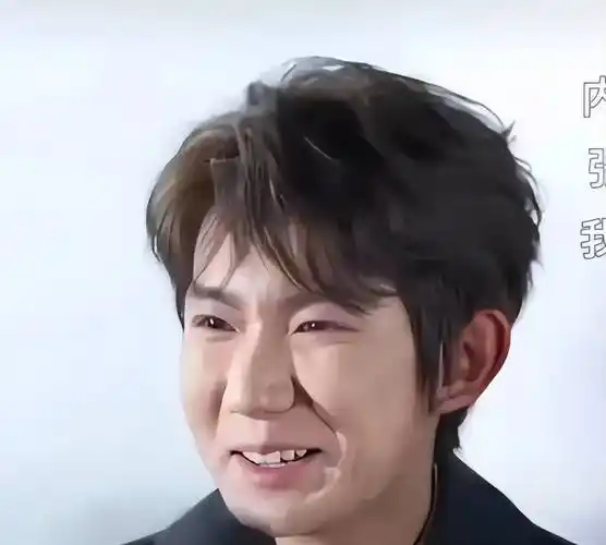 无滤镜大变样,章子怡又黑又土,王源脸坑坑洼洼,辛芷蕾嘴似腊肠