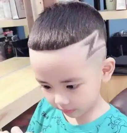 小男孩酷短发发型图片大全
