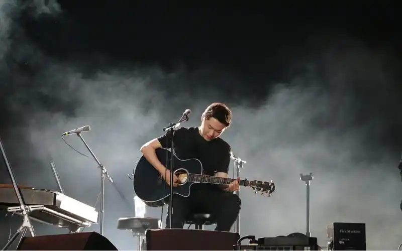 梁博《黑夜中》现场 从日落大道到黑夜中的浪漫 合肥魔音音乐节4k录制