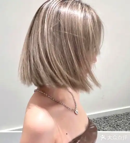 适合短发女生的 亚麻灰棕色 - 吃喝玩乐精选