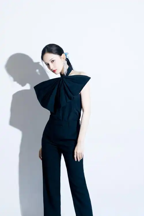 古力娜扎丝巾马尾综艺剧照图片413