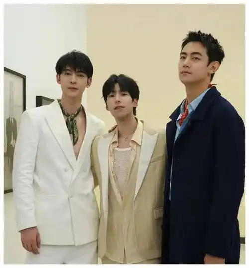 还有就是和朱梓骁闹得也不愉快,本来就