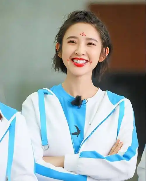 中国十大可爱女明星,甜美可爱,天真无邪,心灵单纯,萌萌哒_大提琴_眼睛