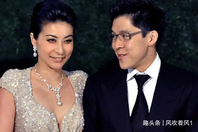 霍启刚兄弟三人罕见同框,为朱玲玲庆生,合照凸显郭晶晶的地位_婆婆