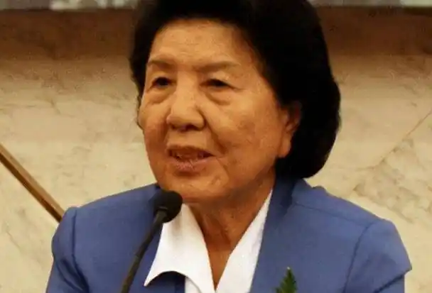 她是新中国首任女省委书记,54岁拿律师执照,一生未婚,今年93岁