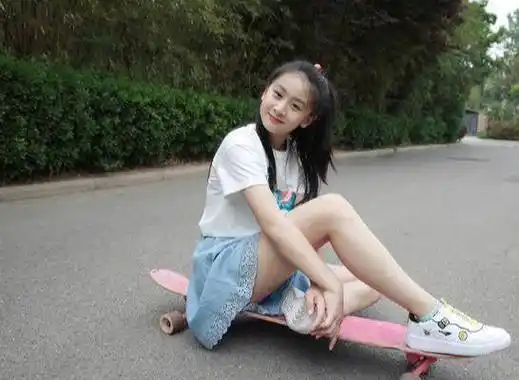 女孩,等等妈妈啊",不得不说如今的森碟真的是给人一种气质型的女神