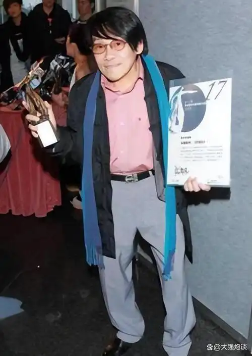 79岁再拿金像奖生于广西身高不足一米五他缘何成香港影坛大佬