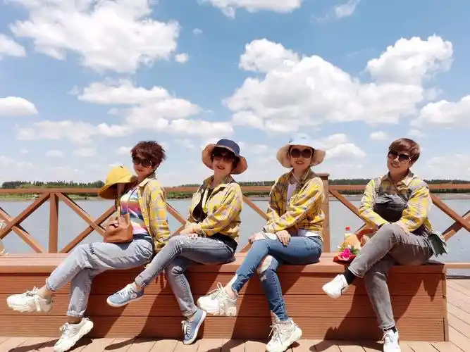 先来几张集体照