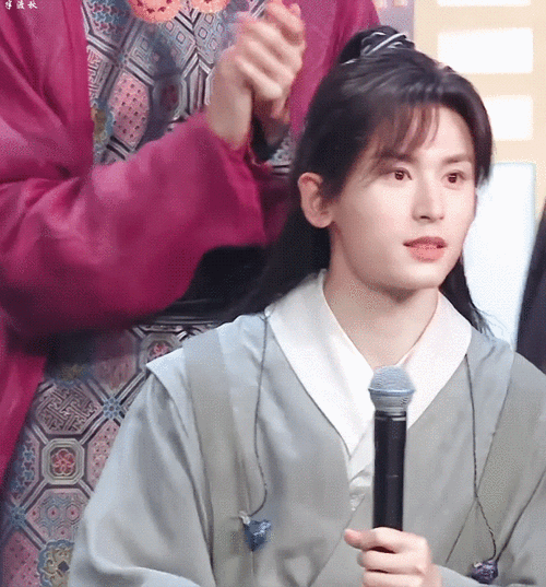 点击就看粉丝如何清新脱俗的赞美(挽尊)蒸煮发福