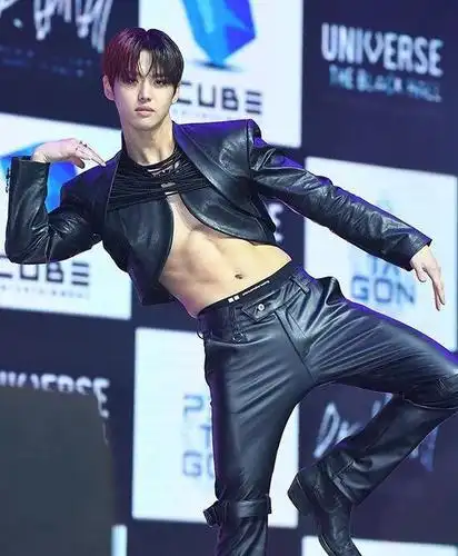 韩国爱豆圈突然流行的露胃装为了秀腹肌当真无所不用其极