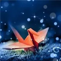 红色千纸鹤头像图片点击鼠标右键下载