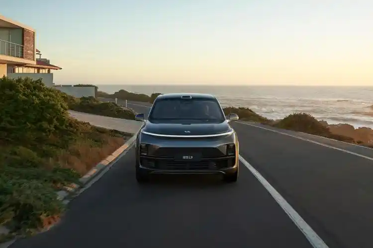 理想l9 2022款 高配版图片_理想汽车_7/8张图片_汽车外观图库_懂车帝