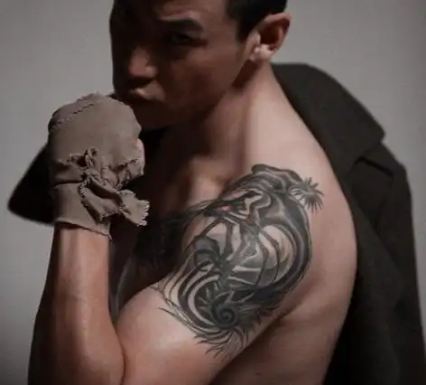 赵丽颖身后有一个蝴蝶纹身背后的原因让人心疼