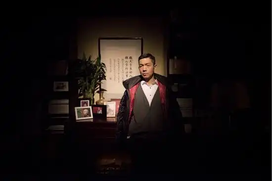 【图】邢佳栋妻子包海青消息属假 硬汉接公益广告触动人心