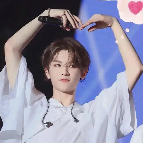 微信头像黄明昊