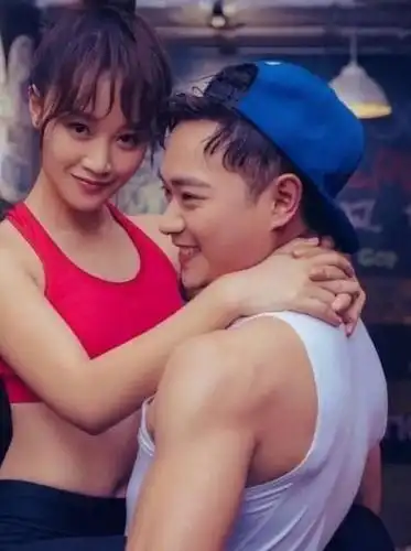 蓝盈莹曹骏秀恩爱!网友羡慕不已!蓝盈莹为什么叫迟到小姐