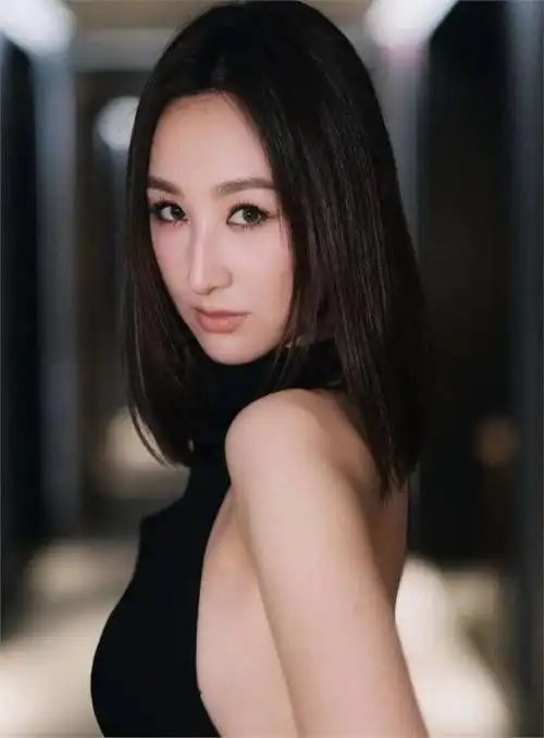 因身材太好,遭受娱乐圈打压,却被tvb看中捧成一线顶流