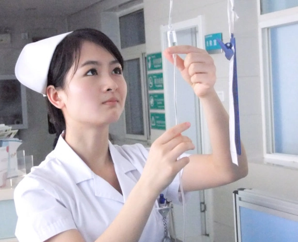 春蚕丝尽,蜡炬成灰—最美护士