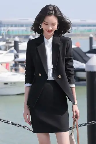 时尚西装套装女