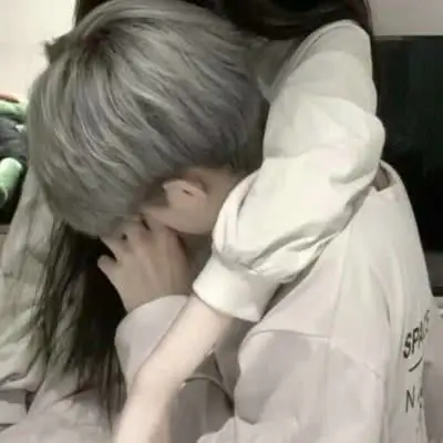 时菡忻 /个性情头高冷/真人/杂/希望以后的日子天长地久_情侣头像_我