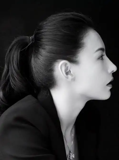 看看这些女明星的侧颜,一个比一个惊艳,真的太漂亮了