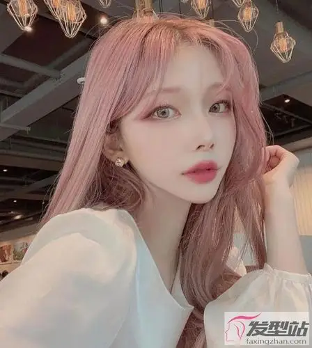 2021年网红发色推荐 樱花粉唯美浪漫仙气十足