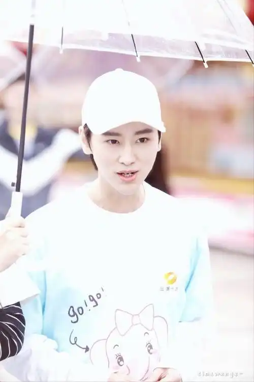 微博首播##魏巡第一次为爱疯狂##亚洲新歌榜