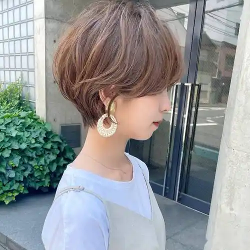 流行"四好"层次短发,立体蓬松很精致,适合大多数女性_造型_效果_发型