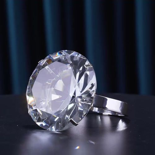 大钻石道具大钻戒超大水晶仿真砖石戒指夸张巨大模型求婚搞怪