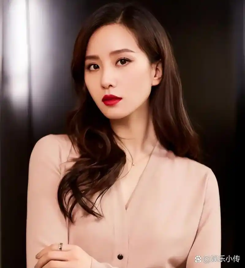 中国十大80后美女明星 美女永远是聊不完的话题,更是看不完的风景.