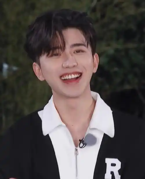 这里笑得好甜又好漂亮#奔跑吧蔡徐坤