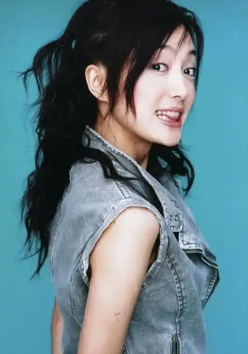 原创演员秦岚的独立人生和她生命中爱过的2个重要男人