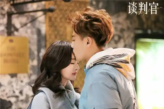 谈判官三日情侣进行时杨幂黄子韬甜翻情人节