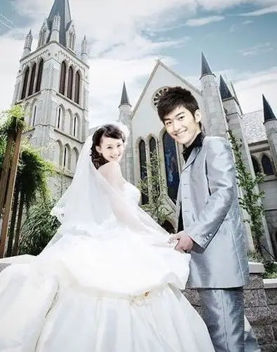 张翰郑爽婚纱照