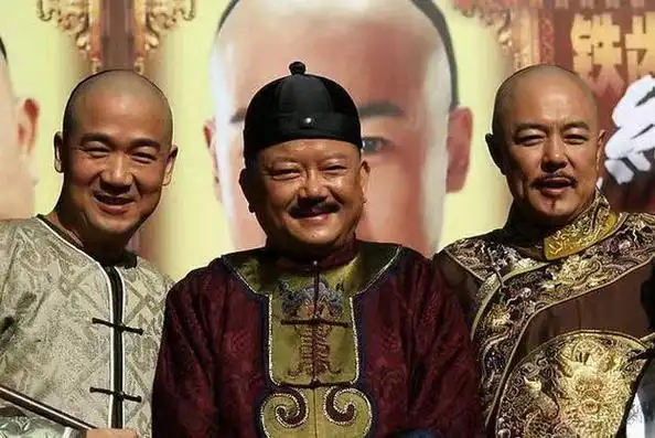 张国立,王刚,张铁林的荧屏"铁三角"组合,曾承载了一代人的青春记忆.