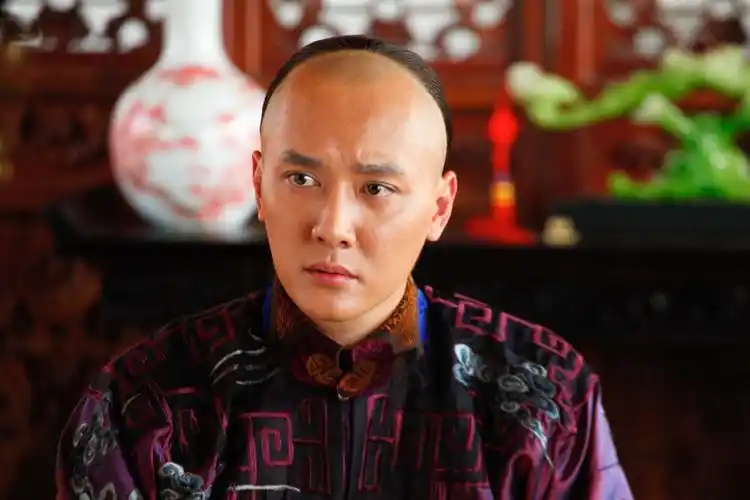 冯绍峰 饰 爱新觉罗·胤禩