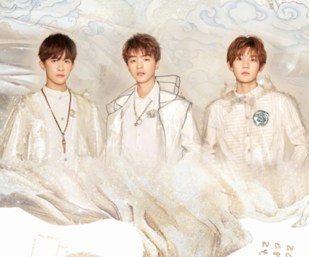 tfboys七周年演唱会一年一度的粉丝火拼日即将到来